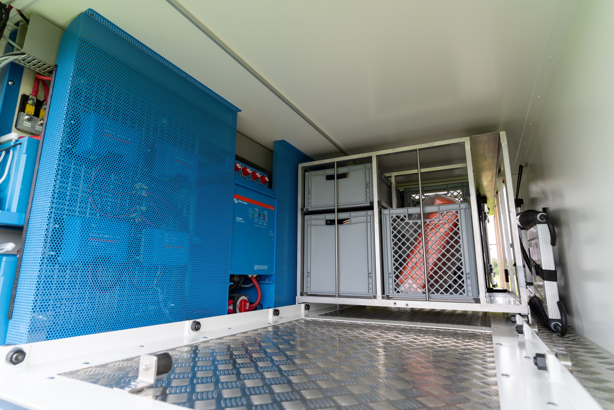 camion-expedition-electricite camion-expedition-electricite
