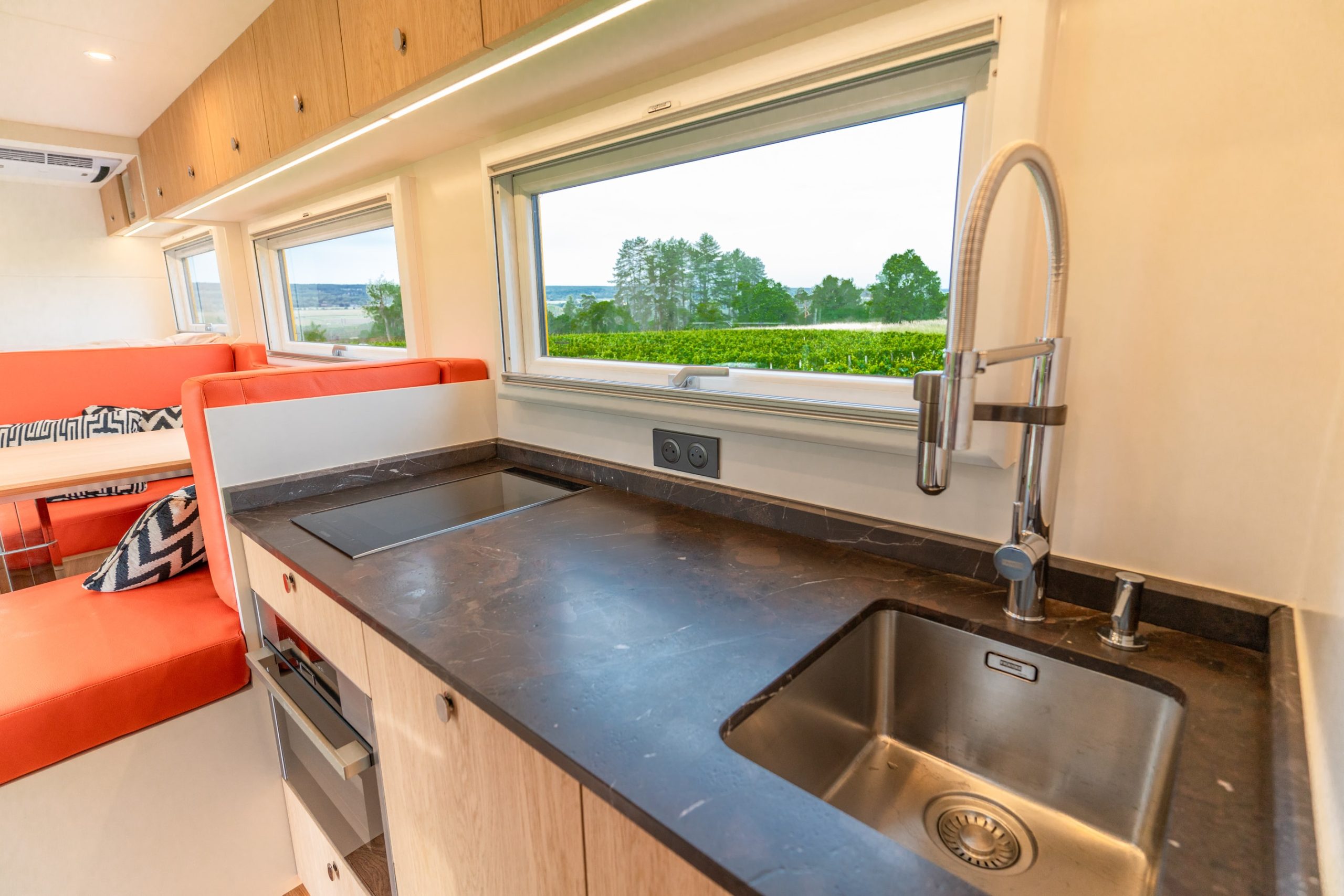 truck-kitchen-1 truck-kitchen-1