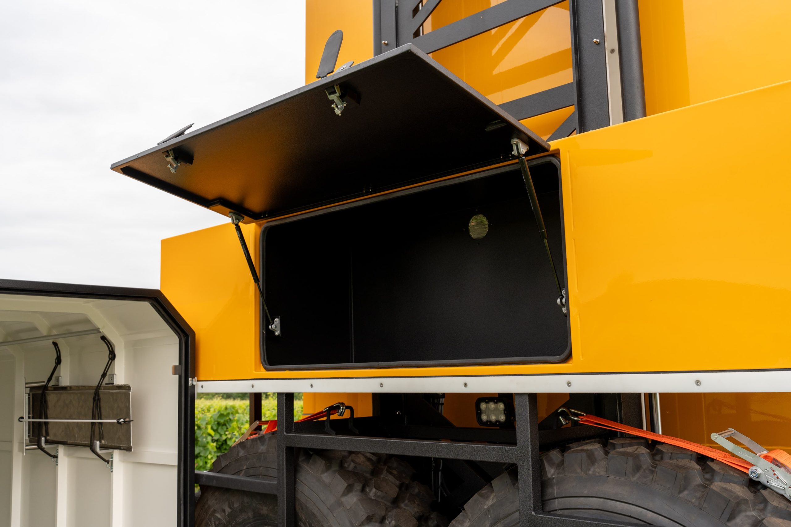 truck-motorbike-storage truck-motorbike-storage